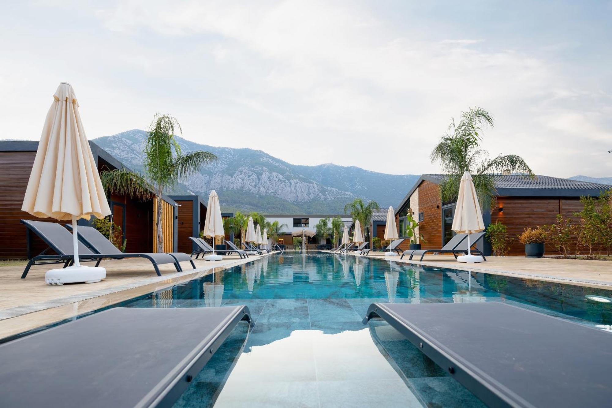 Rota Kilidonia Karaoez Suites&Villas Exterior photo
