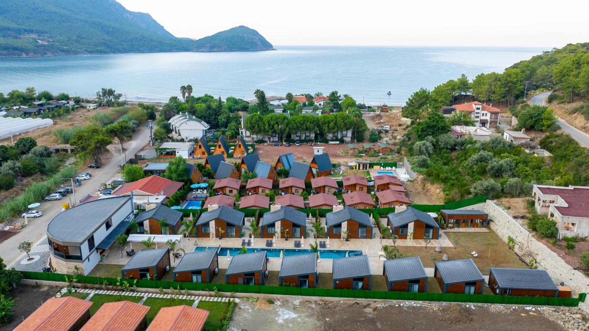 Rota Kilidonia Karaoez Suites&Villas Exterior photo